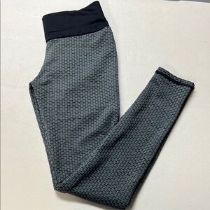 Texture Shape and Lift Grey/Black Leggings    Sz S